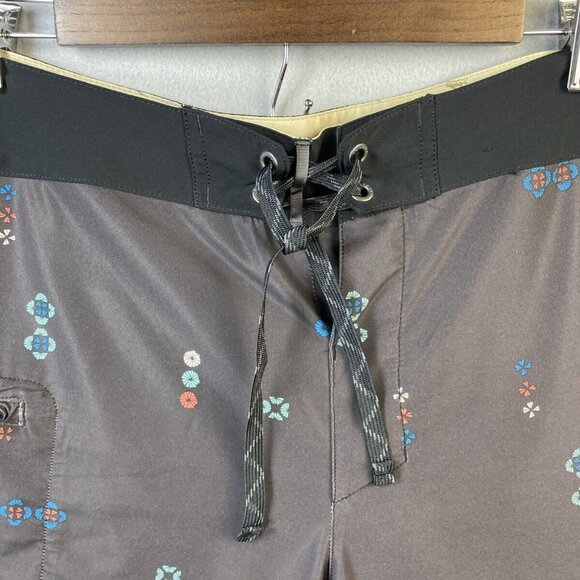 Patagonia Planing Boardshorts Mens 34 Stretch Swim Trunks  9” Inseam Geometric - Picture 2 of 13
